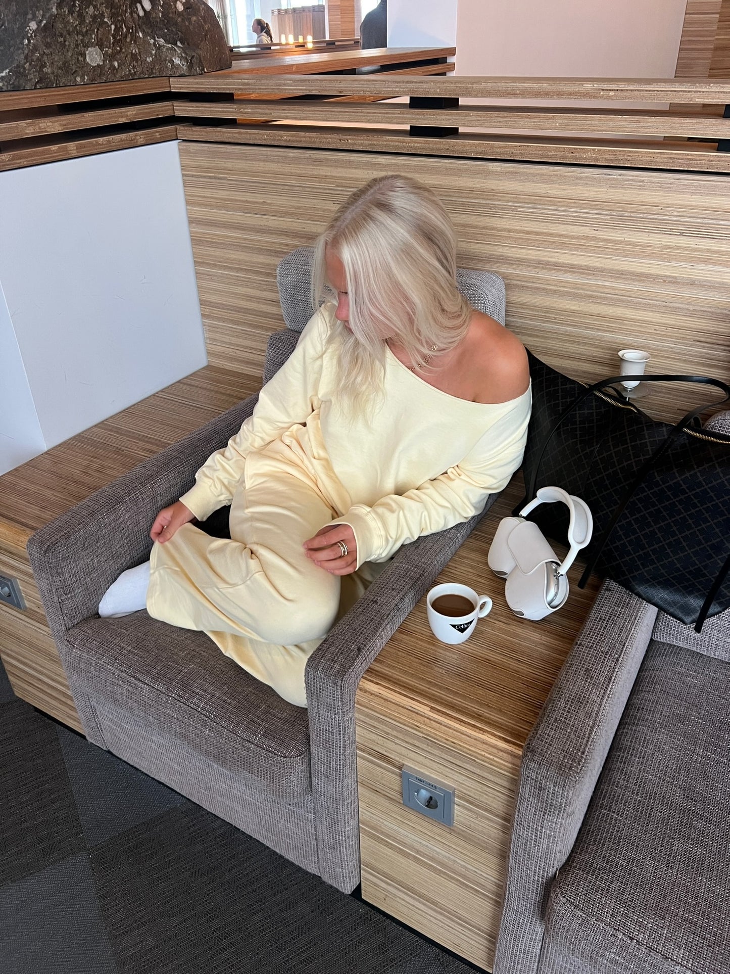 BUTTER YELLOW TOP